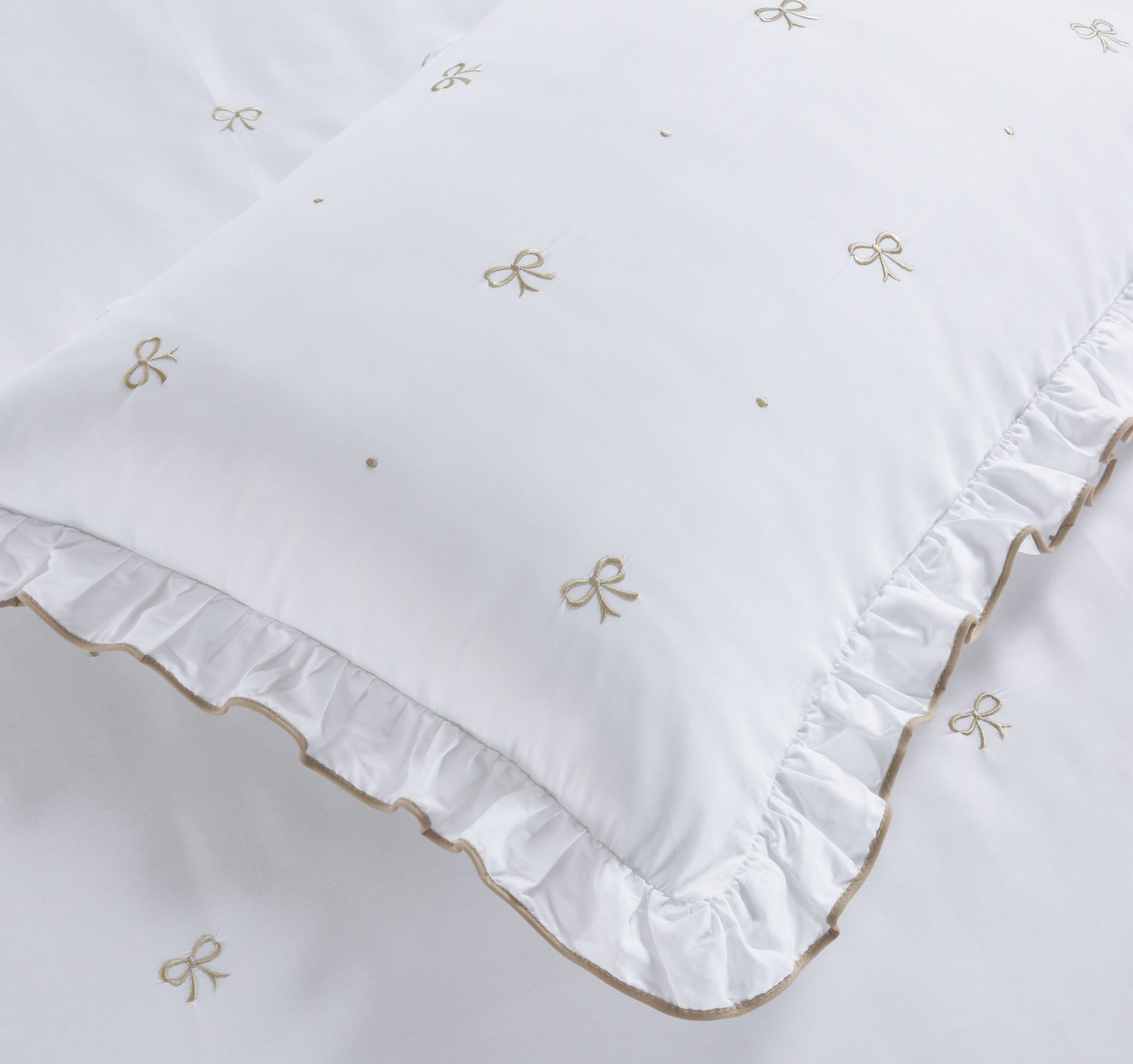 סט מצעים רקום דגם עדי לבן זהב 3128 | 100% כותנה בעיבוד סאטן צפיפות 300 – תמונה 4